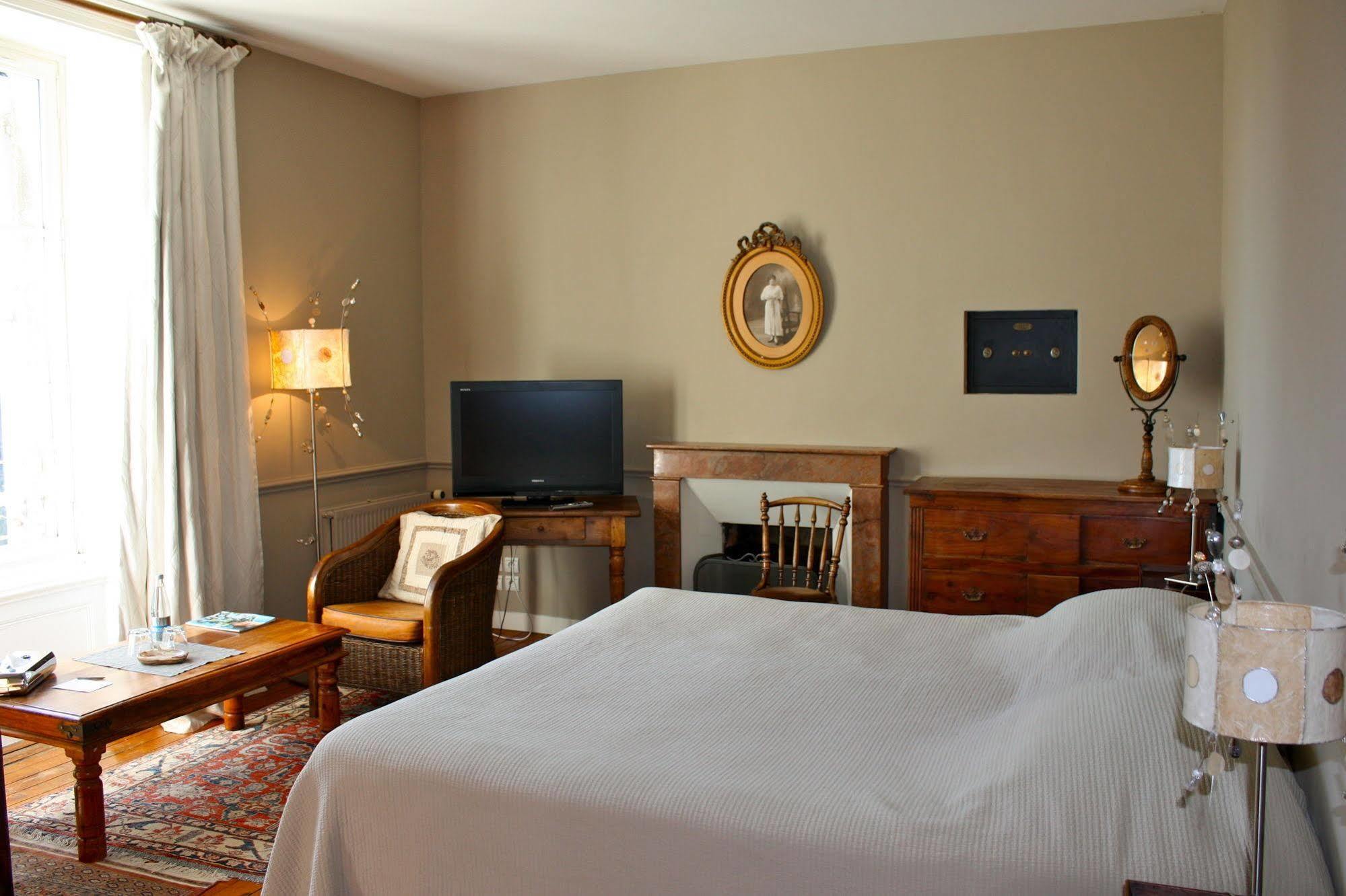 Domaine De Bodeuc Hotel Nivillac Exterior photo